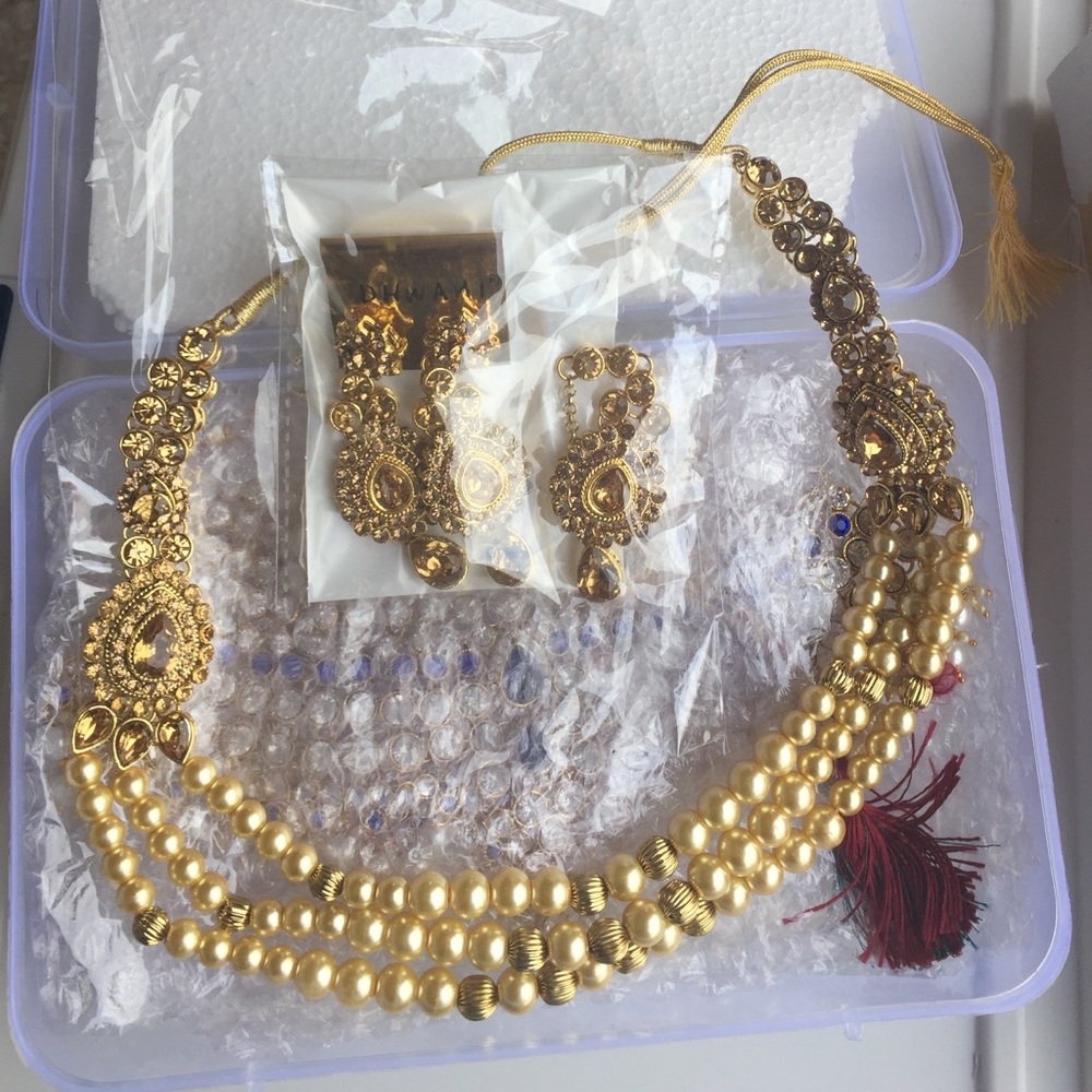 Gold with pearls  bridal earring and bindi set
